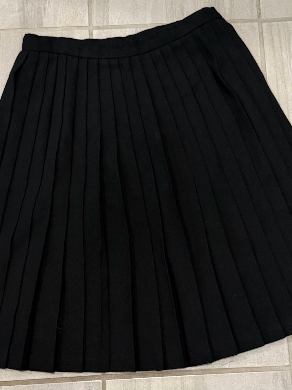 Vintage Jones New York Black Pleated Skirt